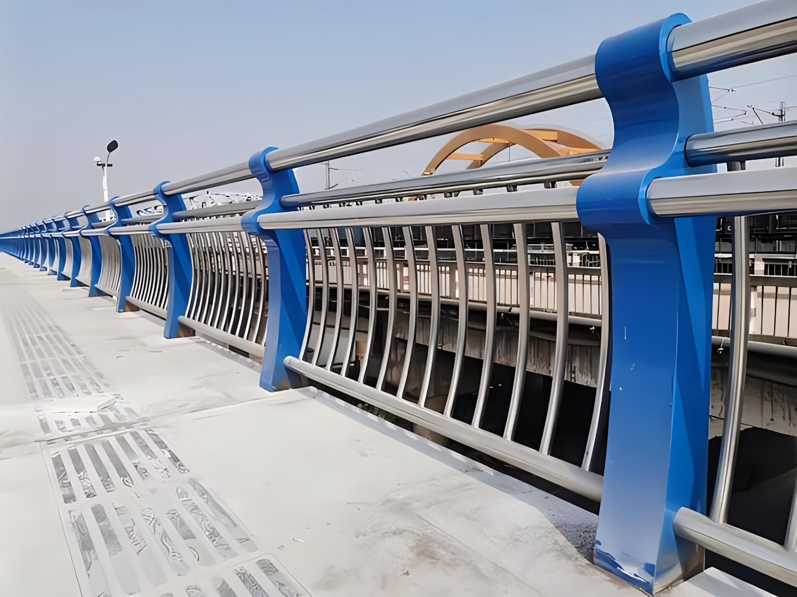 广东不锈钢复合管护栏制造工艺要求及其重要性