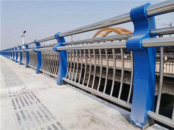 广东304不锈钢复合管护栏的生产工艺揭秘